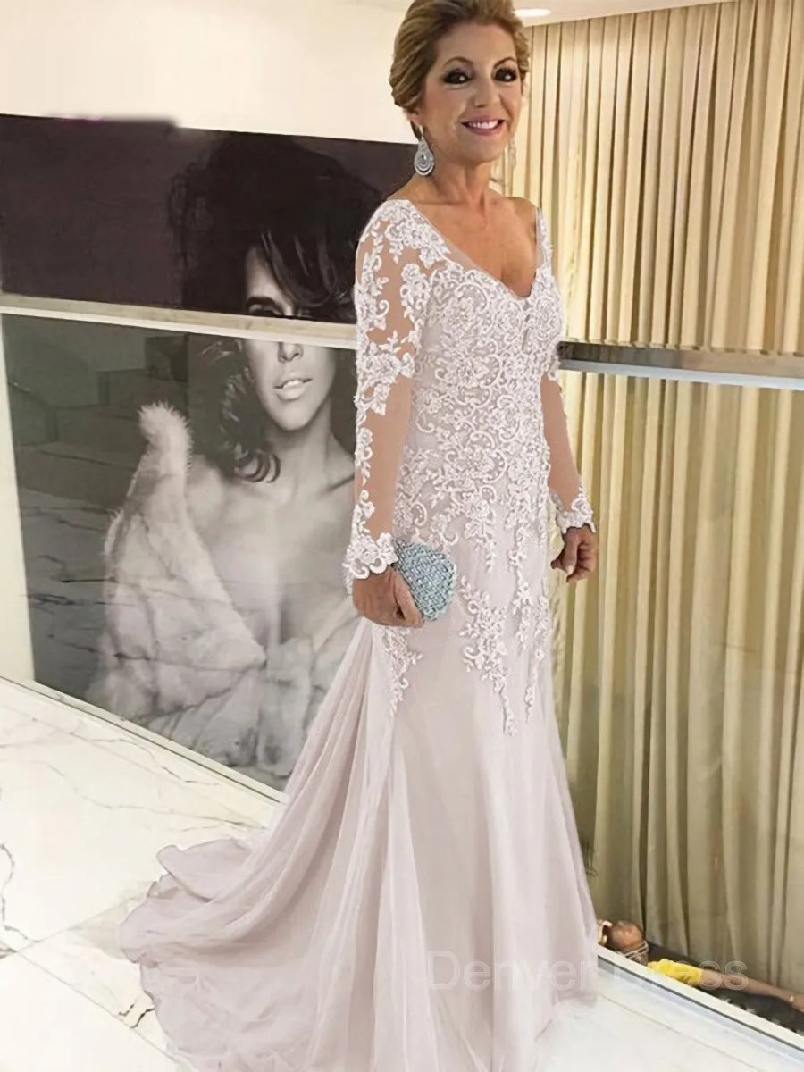 Sheath V-neck Sweep Train Tulle Mother of the Bride Dresses With Appliques Lace