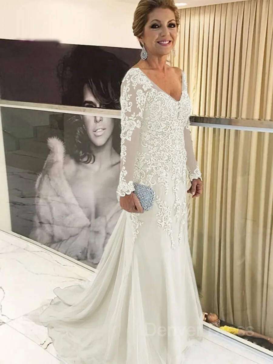 Sheath V-neck Sweep Train Tulle Mother of the Bride Dresses With Appliques Lace