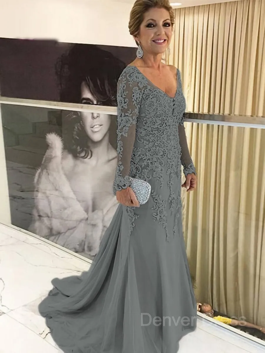 Sheath V-neck Sweep Train Tulle Mother of the Bride Dresses With Appliques Lace