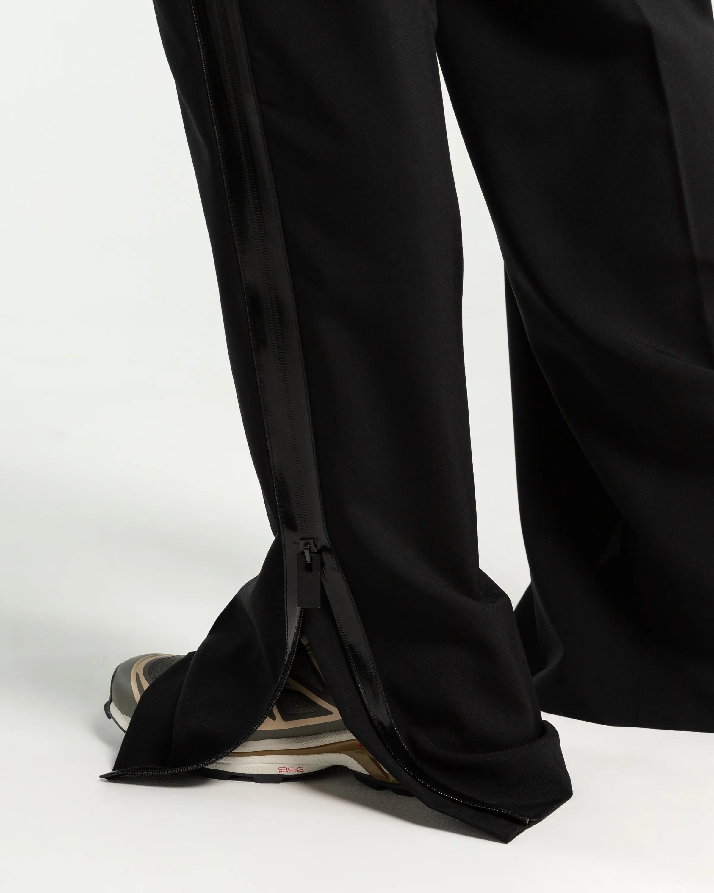 Shiny Side Zip Pants in Black