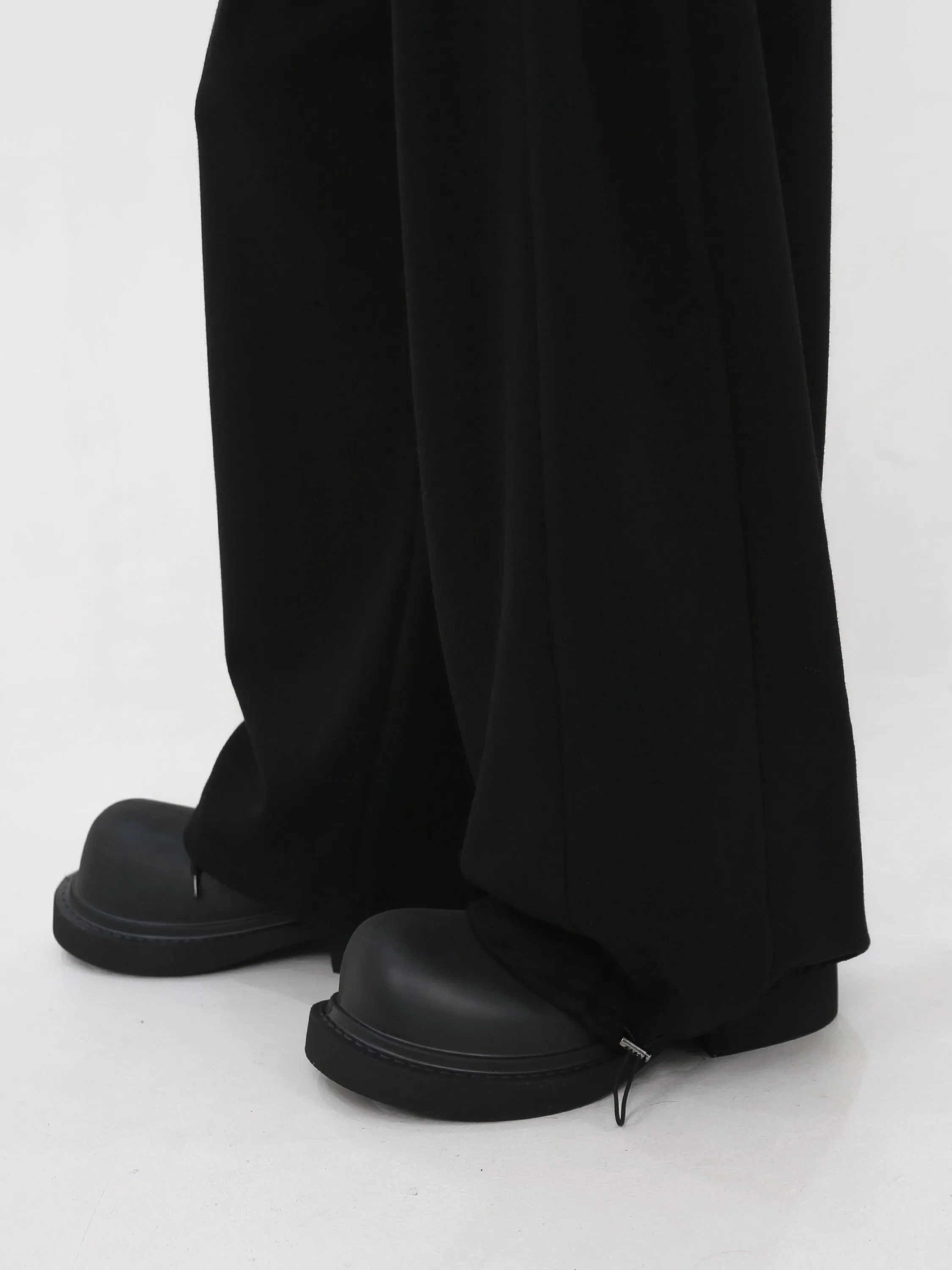 Straight leg sweat pants